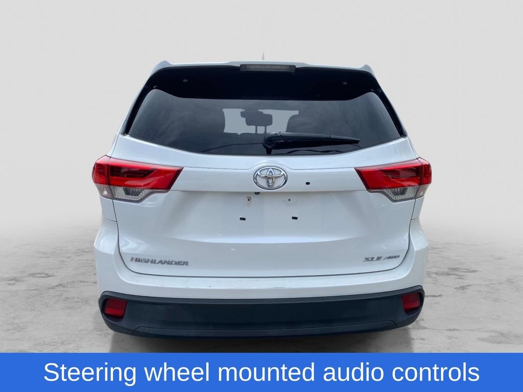 Used 2017 White Toyota XLE image 4