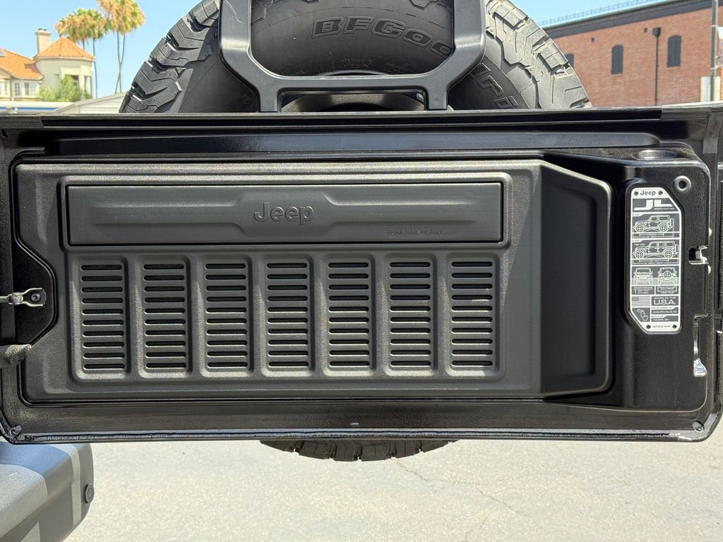 Used 2024 Black Jeep Rubicon X image 14