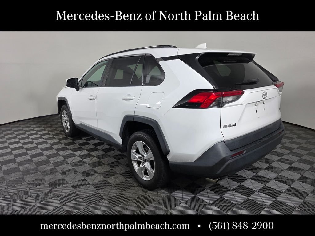 Used 2021 White Toyota XLE image 4