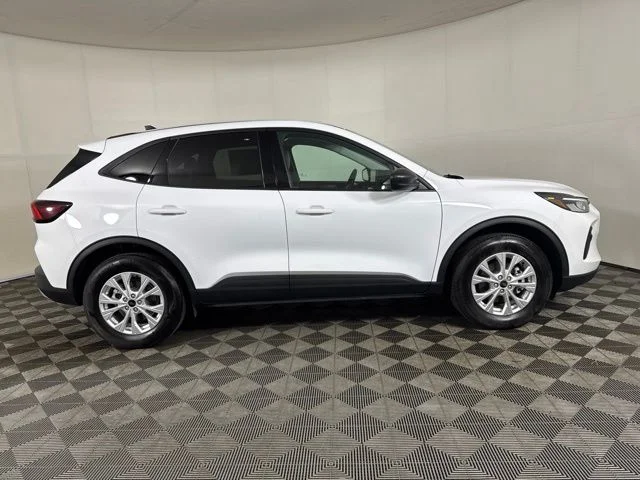 Certified Used 2025 Oxford White Ford Active image 2