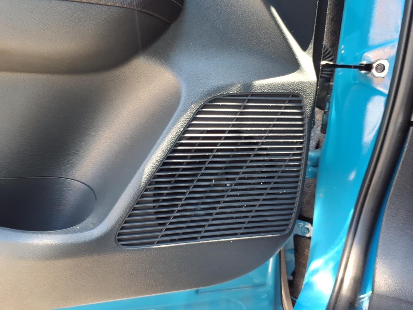 Used 2025 Arctic Ice Blue Metallic/Super Black Nissan SR image 7