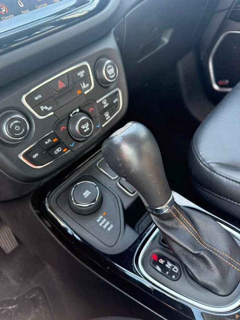 Used 2018 White Jeep Limited image 17