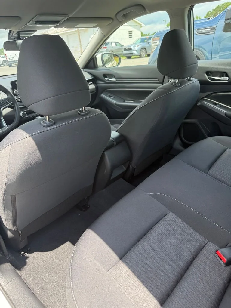 Used 2022 White Nissan 2.5 S image 13