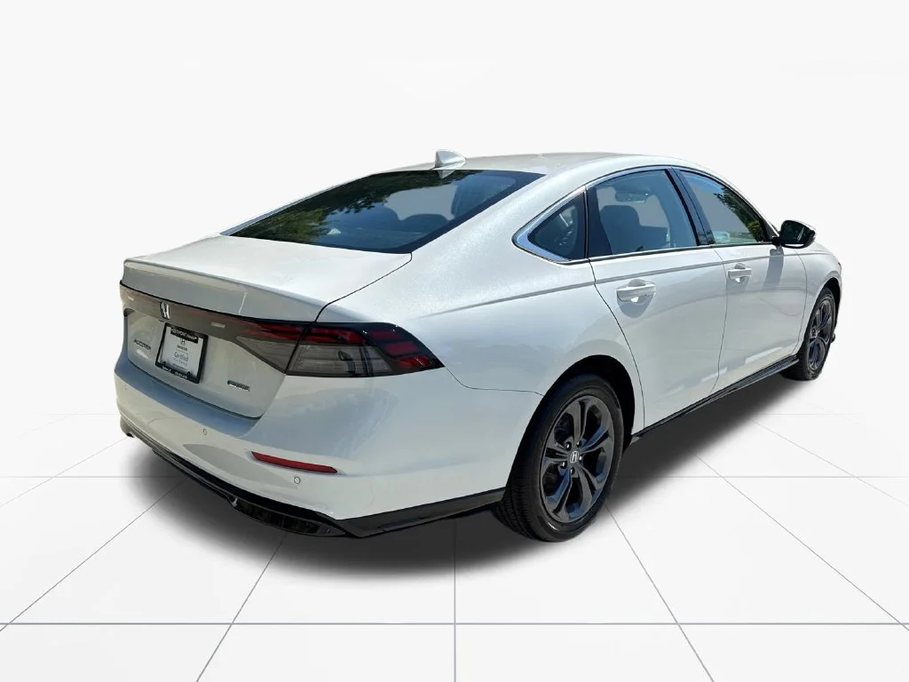 Used 2026 Platinum White Pearl Honda EX-L Hybrid image 8