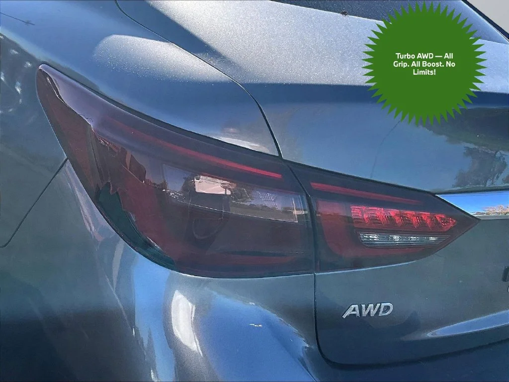 Used 2018 Gray INFINITI Sport image 27