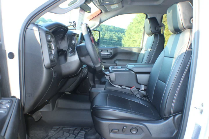 Used 2026 Summit White Chevrolet Custom image 13