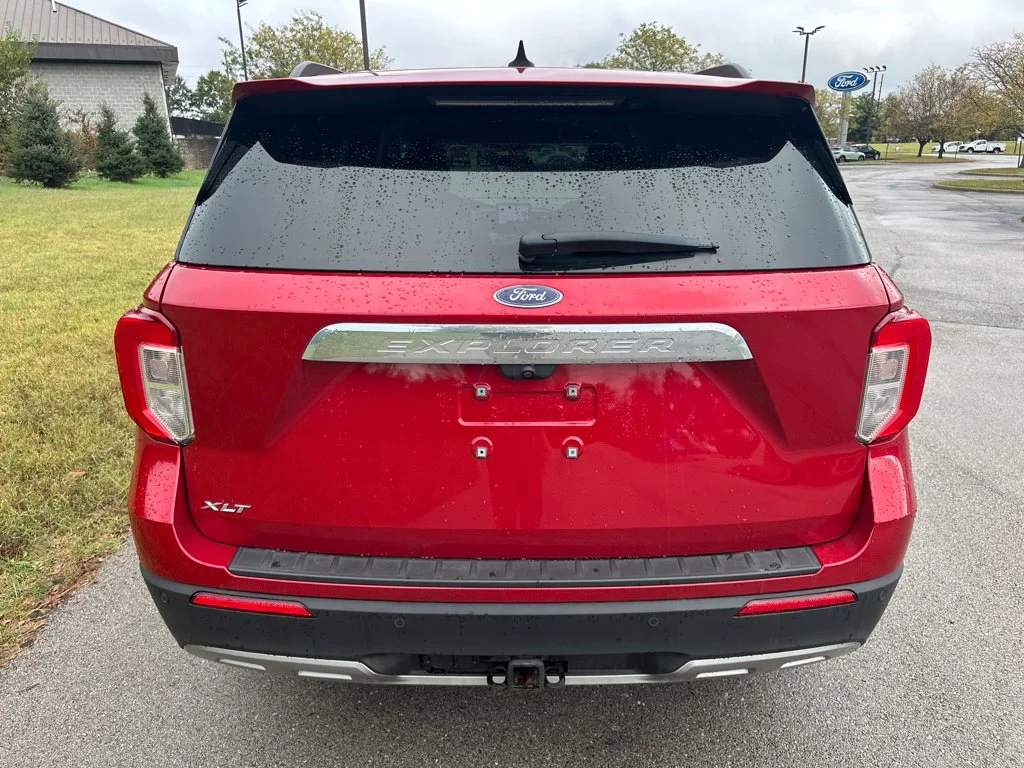 Used 2023 Red Metallic Ford XLT image 10