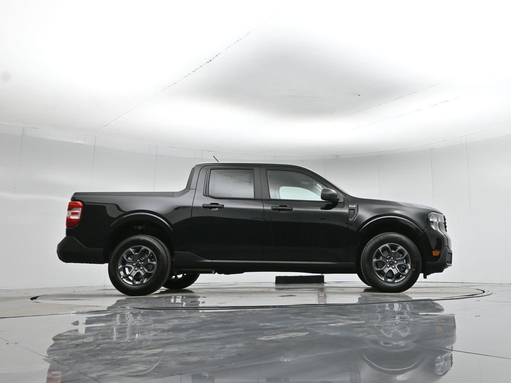 New 2026 Shadow Black Ford XLT image 45