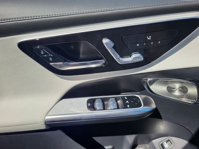 New 2026 Black Mercedes-Benz GLC 300 image 10
