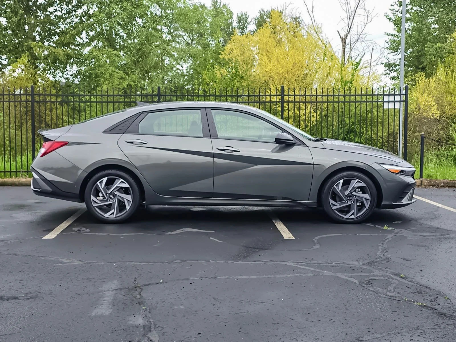 KMHLM4DG0SU917172