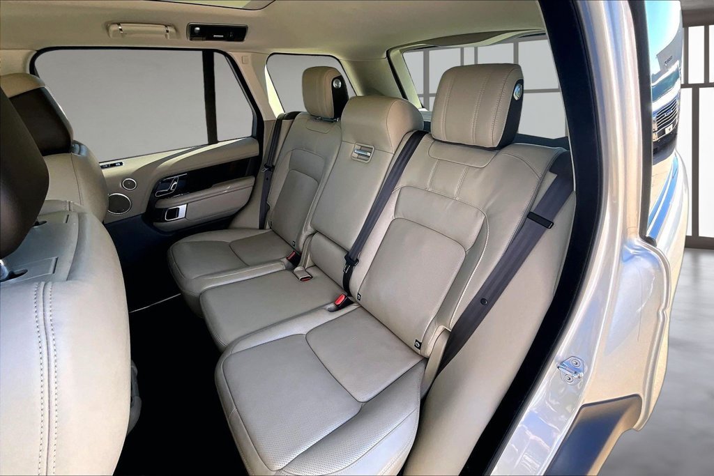 Used 2020  Land Rover HSE image 26