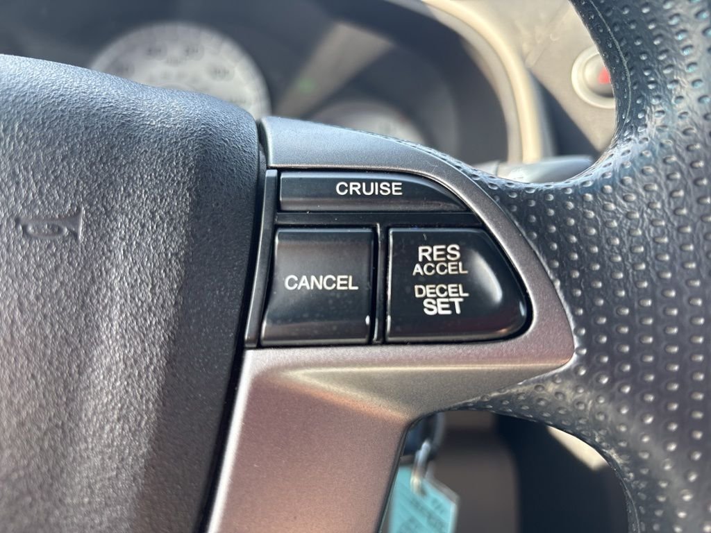 Used 2011 Silver Honda LX image 20