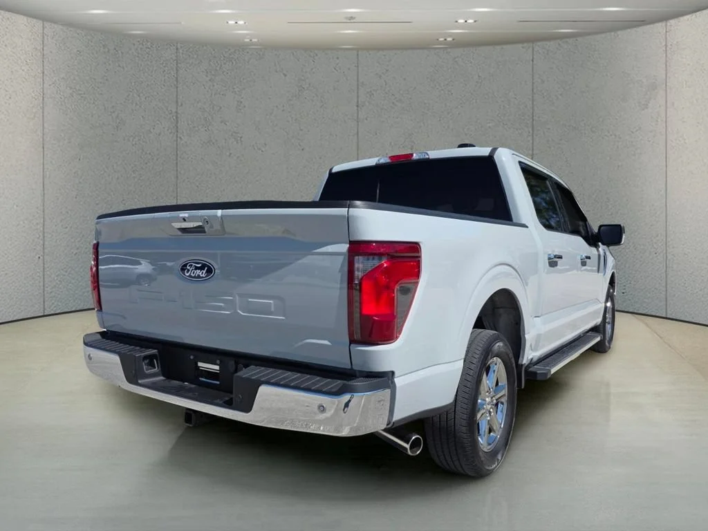 Used 2024 Avalanche Ford XLT image 5