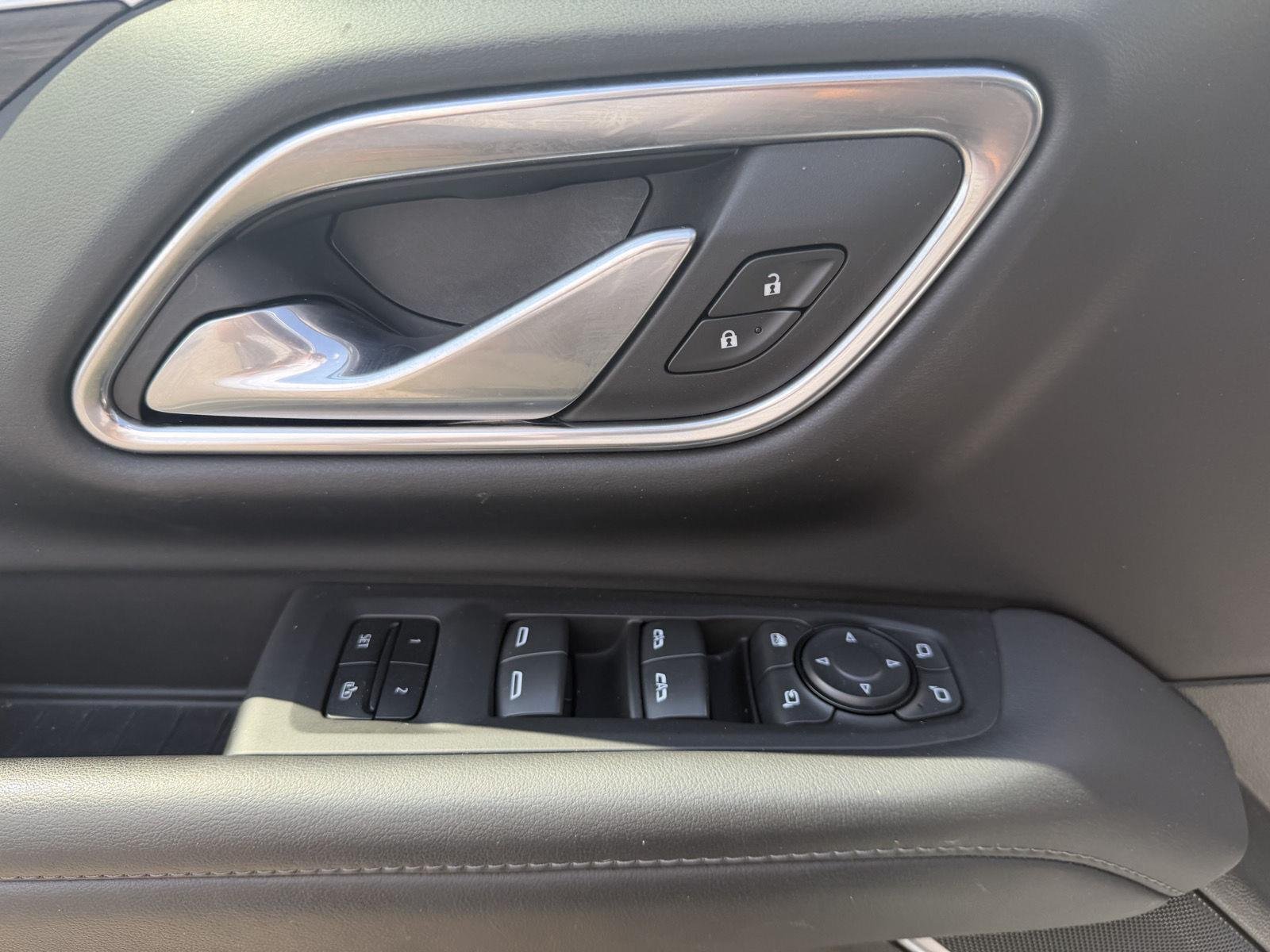 Used 2022 SUMMIT WHITE Chevrolet LT image 15