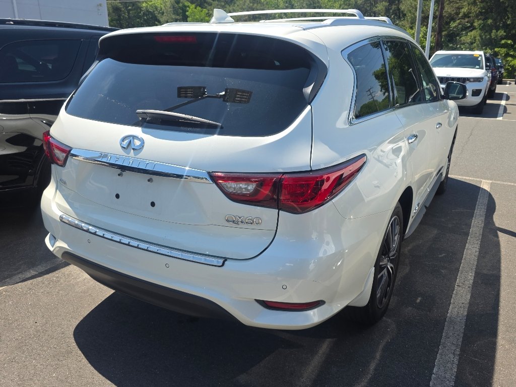 Used 2020 Majestic White INFINITI Signature Edition image 3