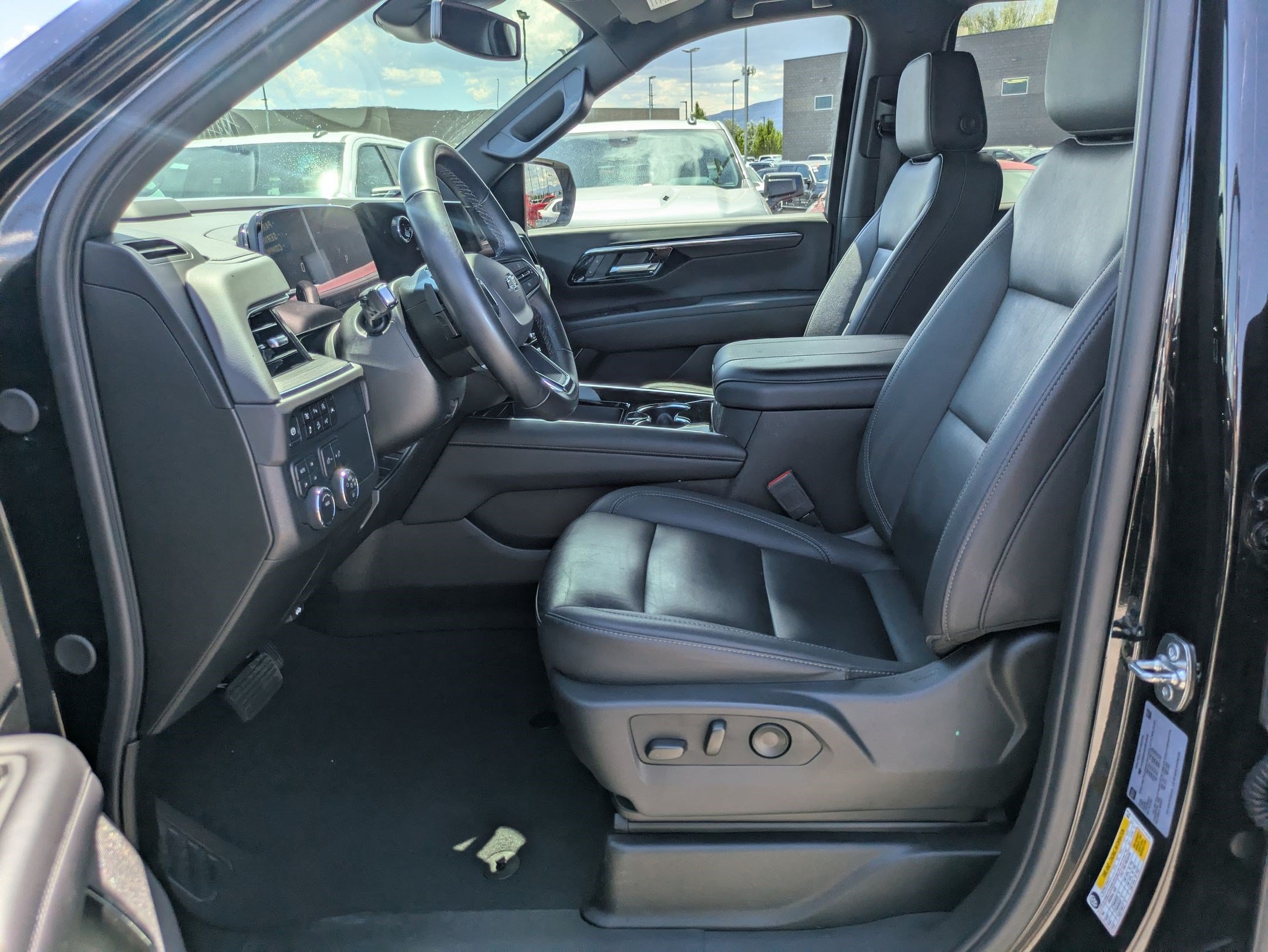 Used 2025 Black Chevrolet Z71 image 15