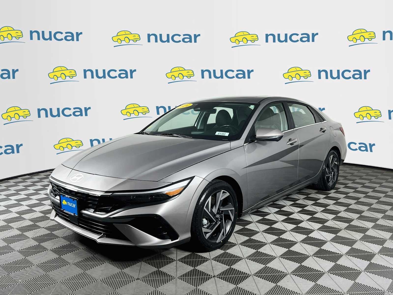 Used 2024 Fluid Metal Hyundai Limited image 3