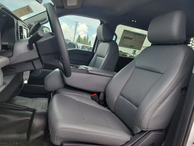 New 2026 Oxford White Ford XL image 19