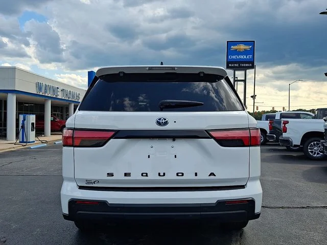 Used 2024 White Toyota SR5 image 5