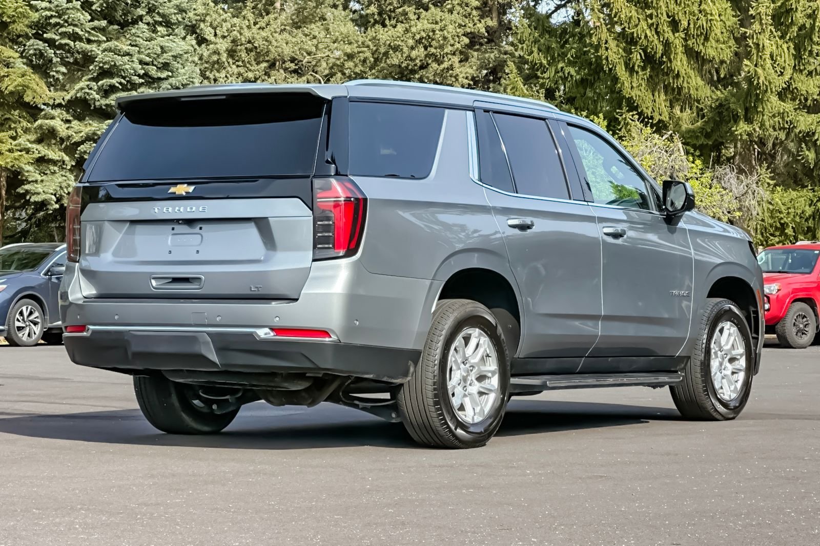Used 2025 Gray Chevrolet LT image 4