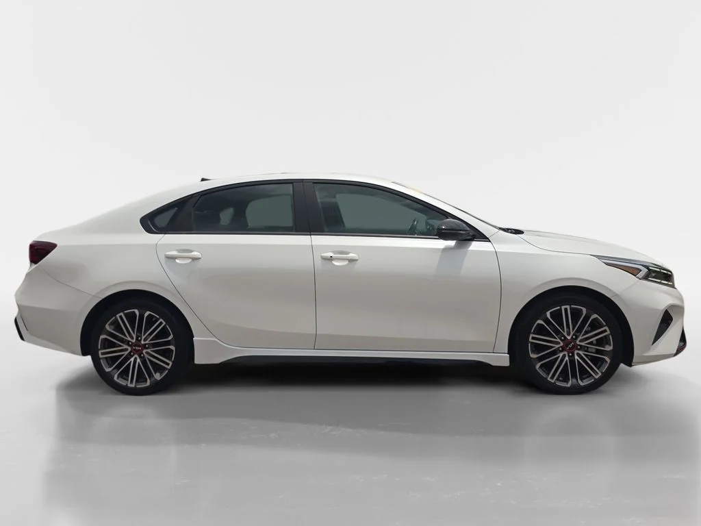 Used 2024 Snow White Pearl Kia GT image 2