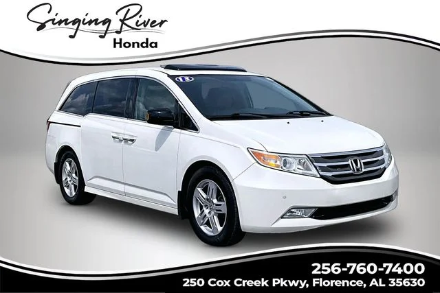 2013 Honda Odyssey Touring's photo
