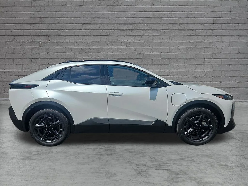 New 2026 COSMIC WHITE PEARL Subaru GT image 4