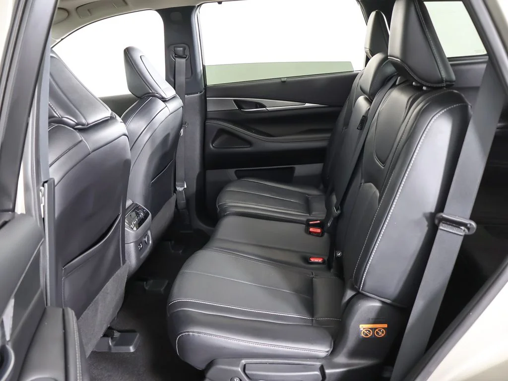 Used 2023 Titanium INFINITI LUXE image 38