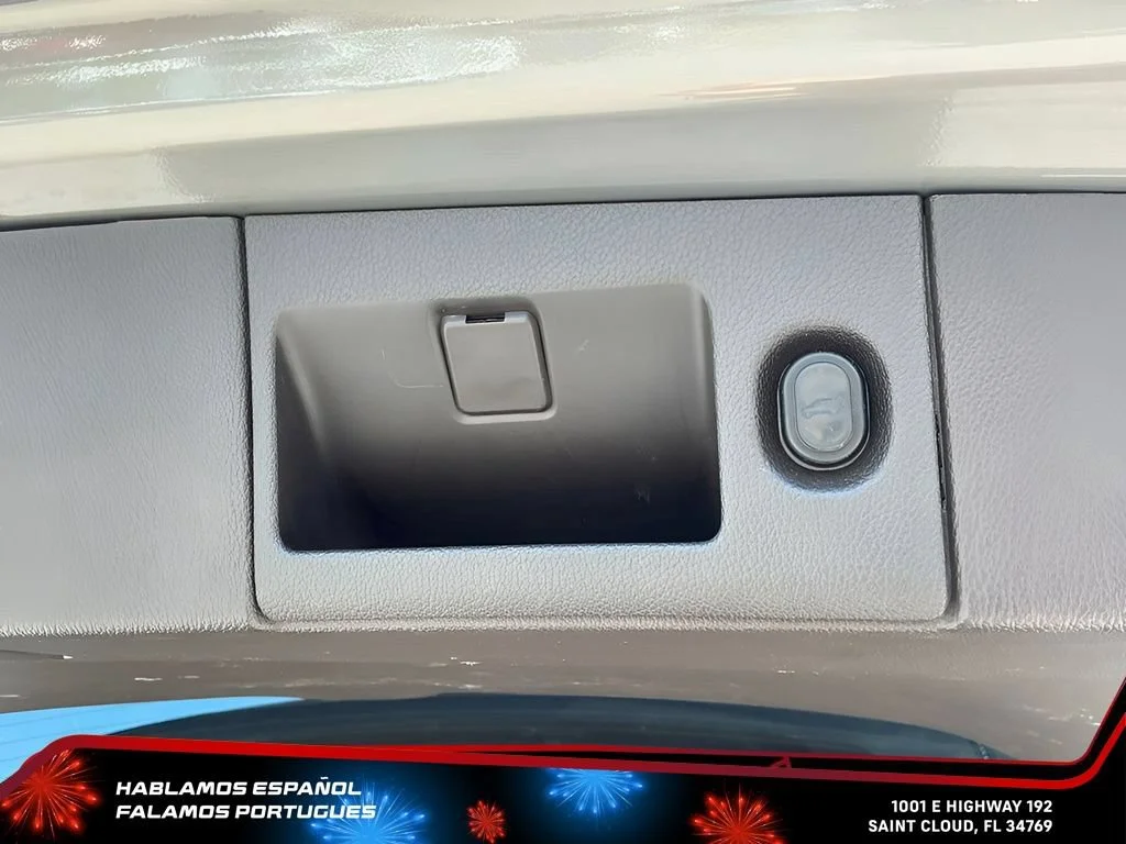 Used 2019 PEPPERDUST METALLIC GMC Denali image 22
