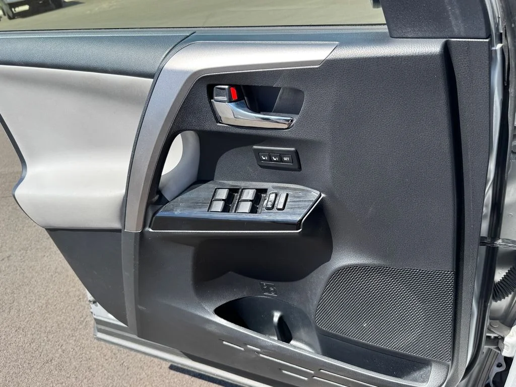 Used 2016 Silver Toyota Limited image 16