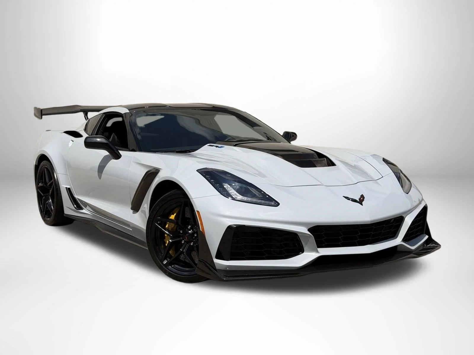 Used 2019 Ceramic Matrix Gray Metallic Chevrolet ZR1 1ZR image 1