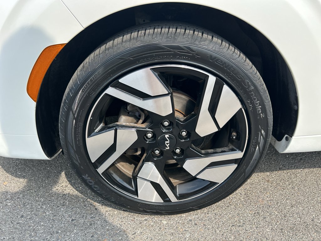 Used 2023 Snow White Pearl Kia GT-Line image 8