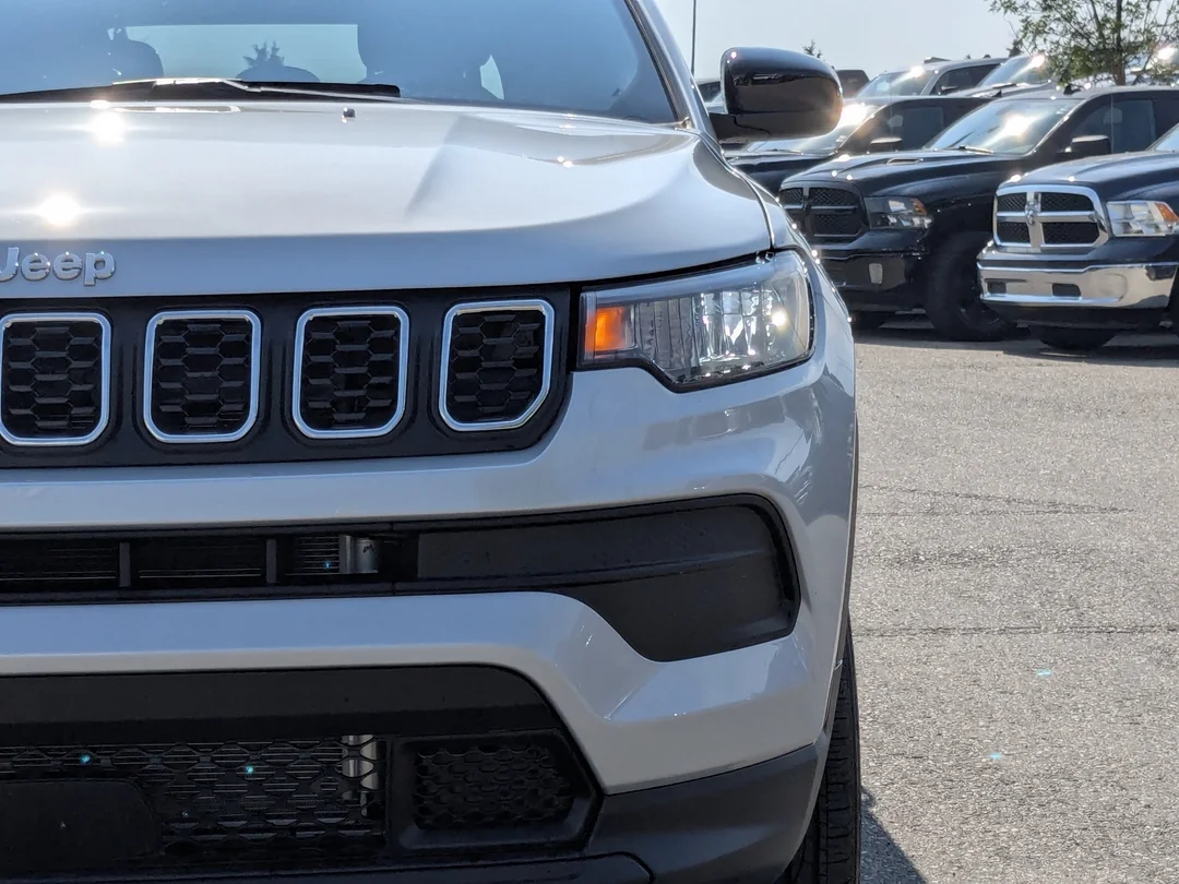 New 2025 Silver Jeep Sport - - 4X4 - 4.99% O.A.C - Heated Seats & More! image 10