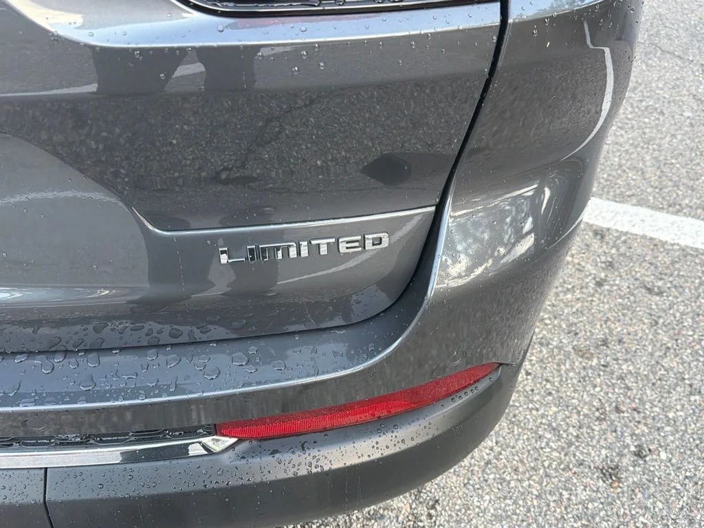 Used 2021 Gray Jeep Limited image 11
