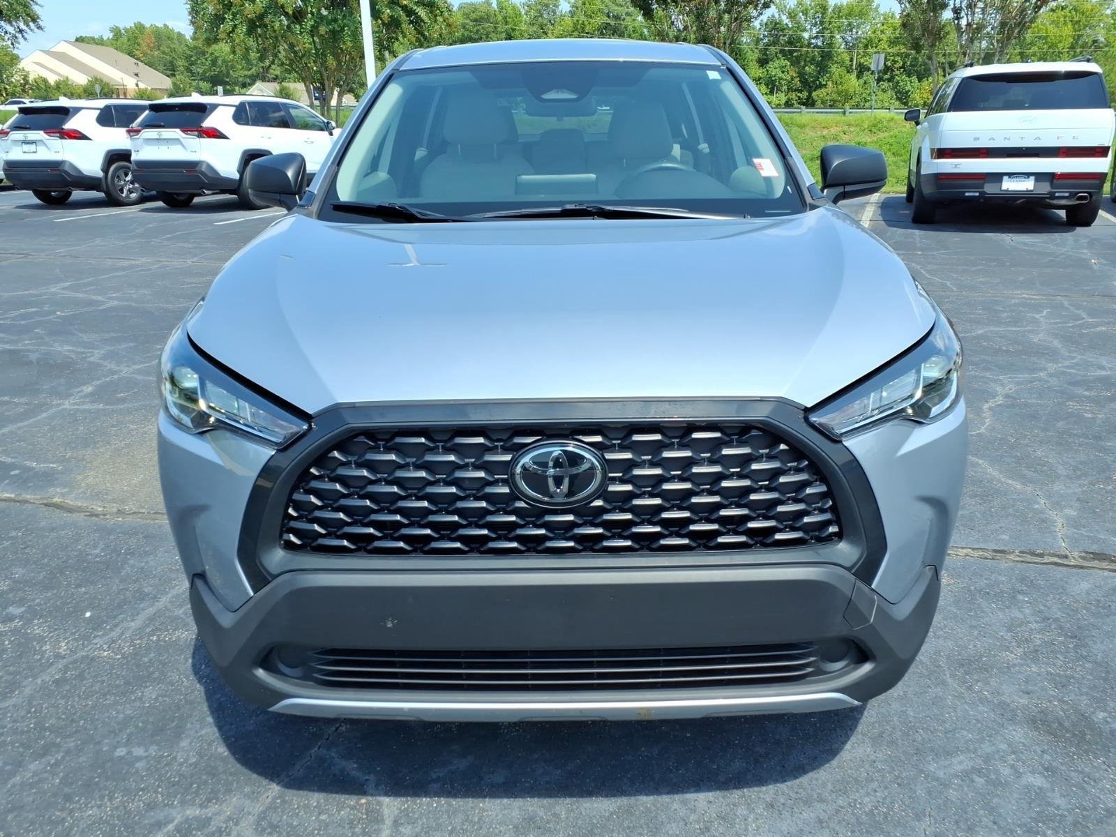 Used 2024 Sonic Silver Toyota L image 6