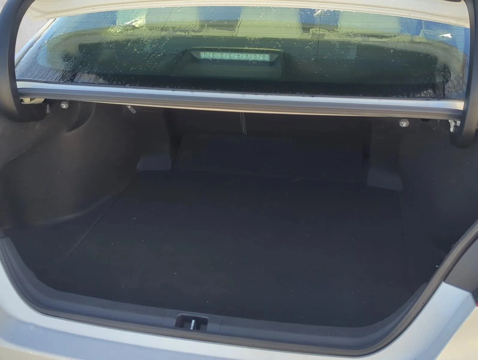 Used 2021 Wind Chill Pearl Toyota XSE image 23