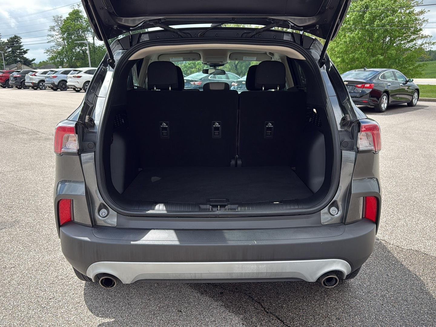 Used 2020 Magnetic Ford SE image 12