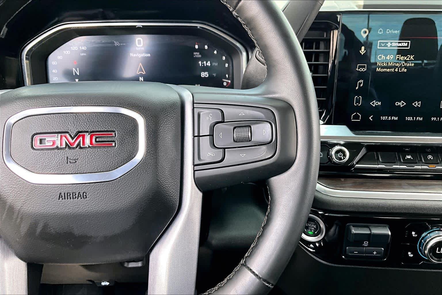 Used 2025 Summit White GMC SLT image 25