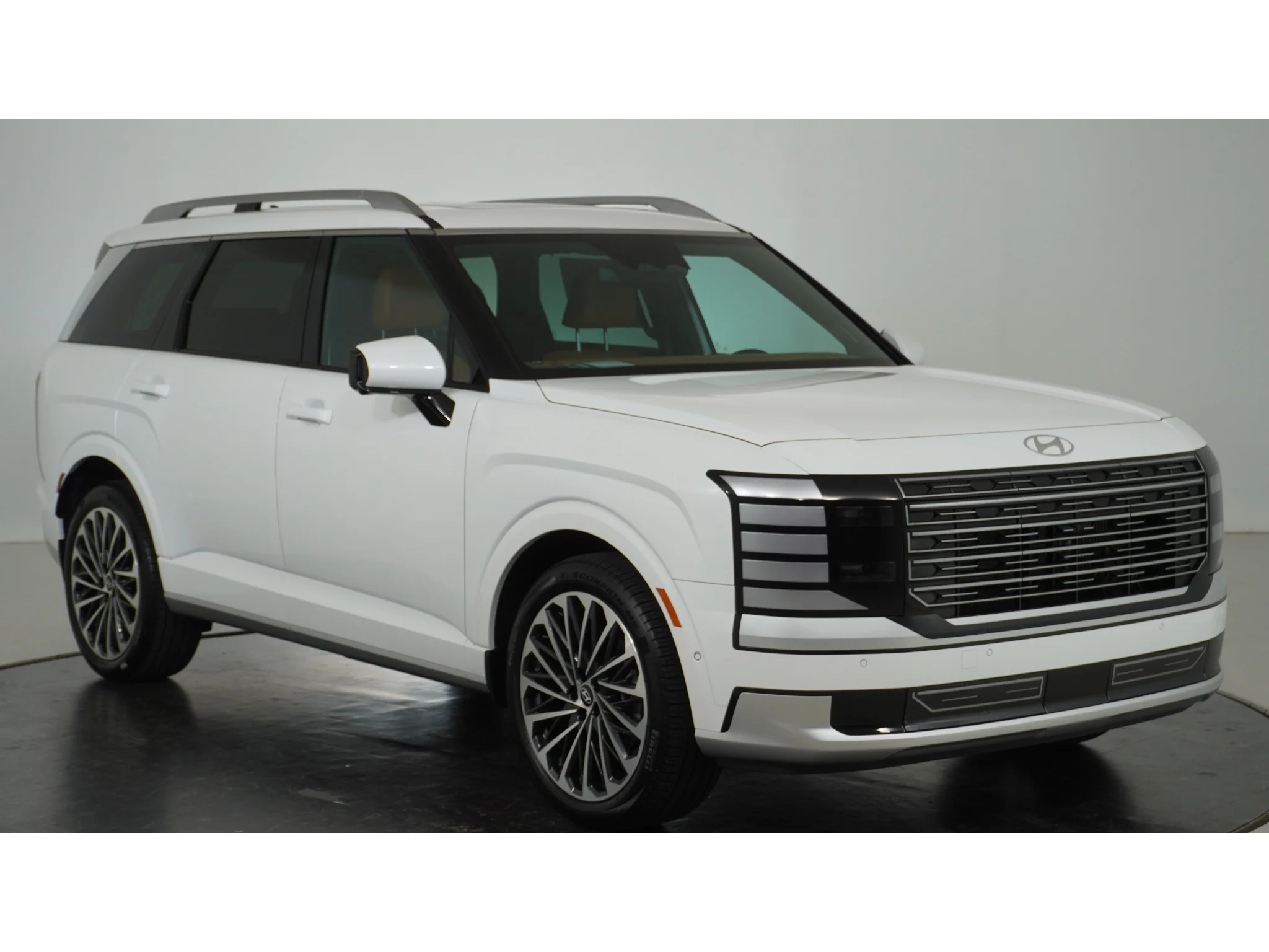 New 2027 Creamy White Pearl Hyundai Calligraphy image 1