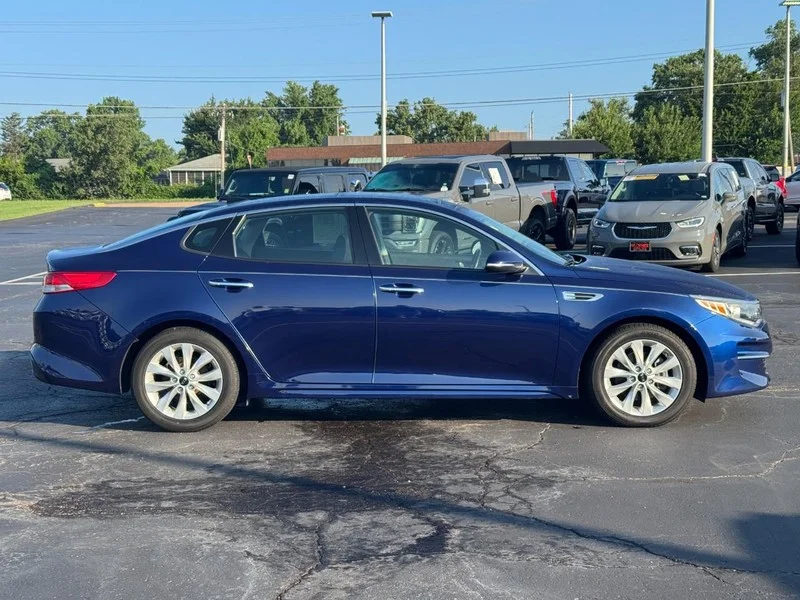 Used 2018 Kia Optima EX with VIN 5XXGU4L36JG200820 for sale in Waterloo, IL