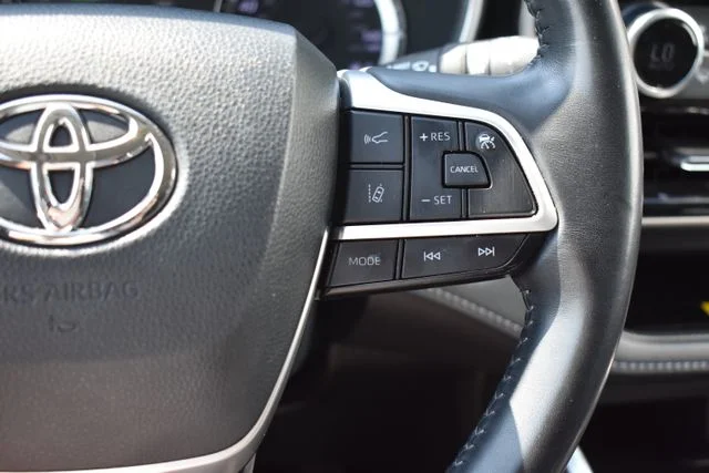 Used 2023 Black Toyota XLE image 25