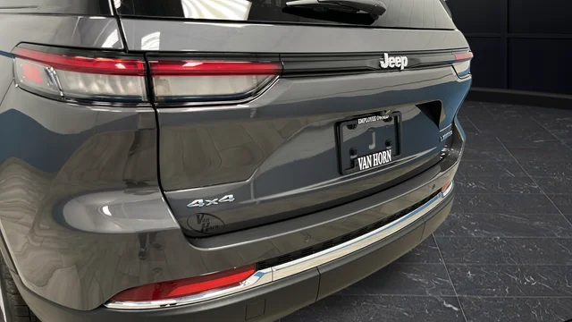 Used 2023 Gray Metallic Jeep Limited image 38