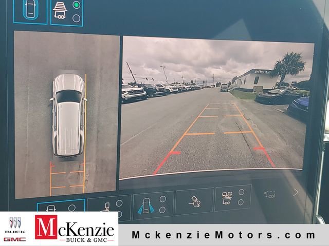 2026 GMC Yukon XL Denali - Photo 17