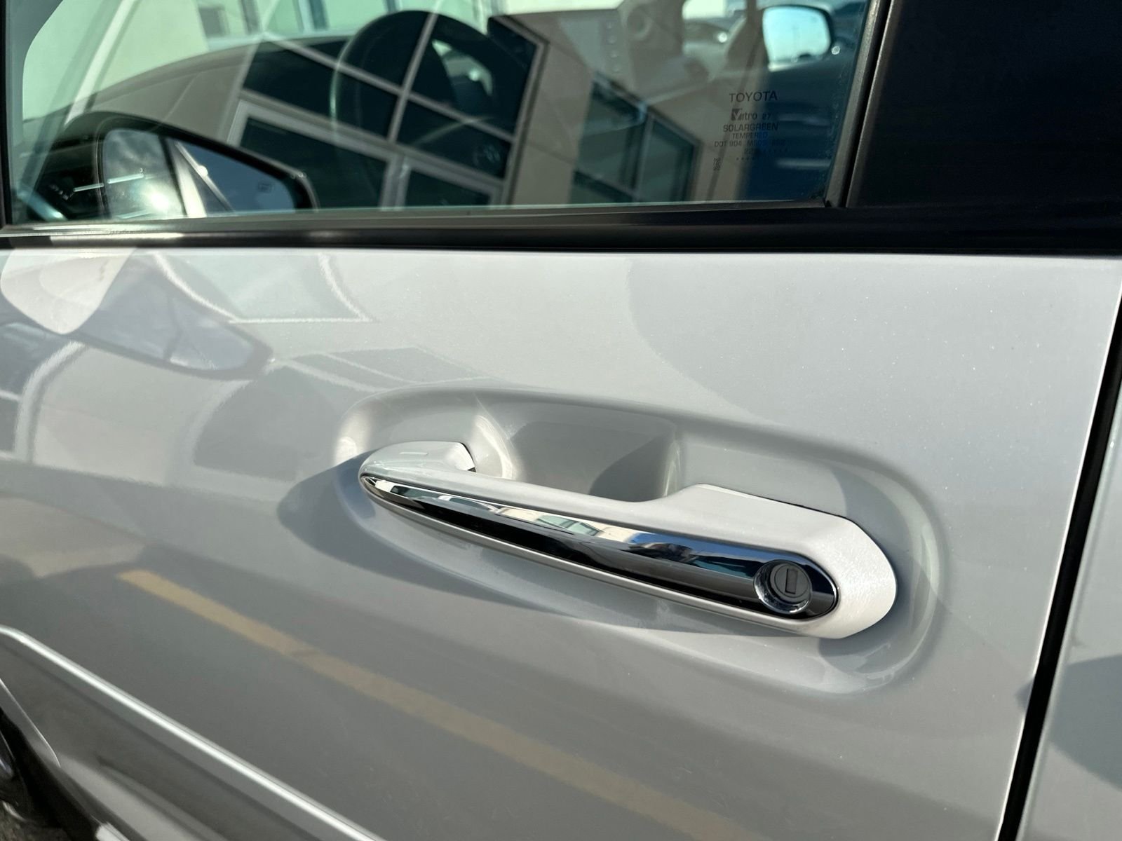 Used 2022 Beige Toyota XLE image 13