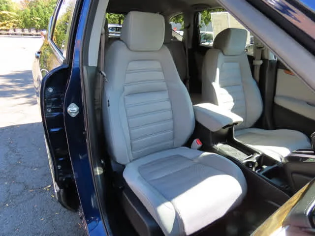 Used 2018 Obsidian Blue Pearl Honda EX image 17