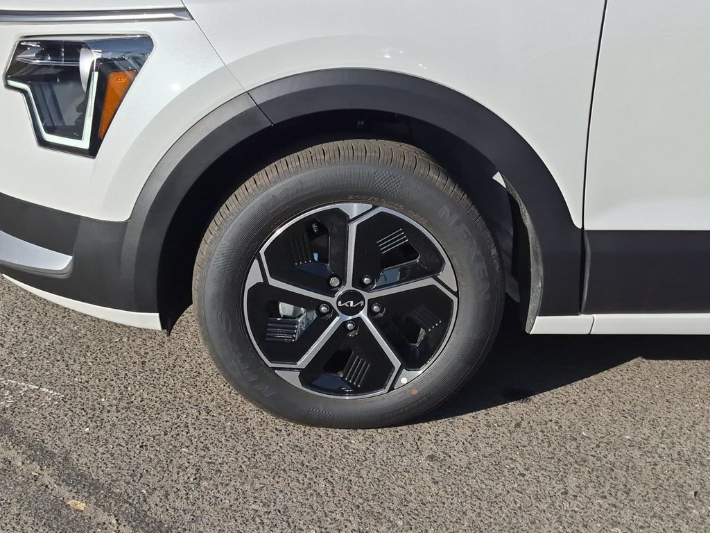 New 2026 Snow White Pearl Kia EX image 33