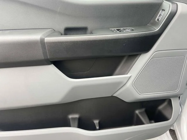 2025 Ford F-350 Super Duty Chassis Cab XL - Photo 15