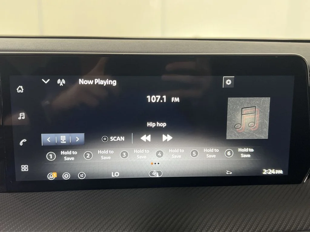 2026 Nissan KICKS SR - Photo 12