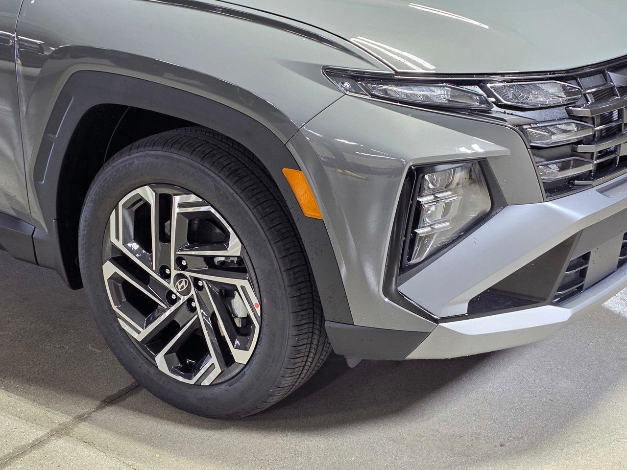 New 2026 Hampton Gray Hyundai SEL Plus FWD image 10