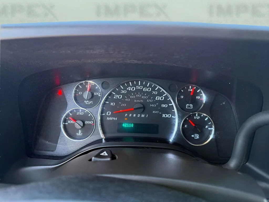 Used 2023 Summit White GMC Work Van image 17